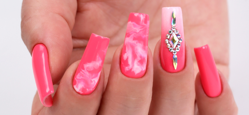 Summer Tip: Coral Pink Nails – xo amys