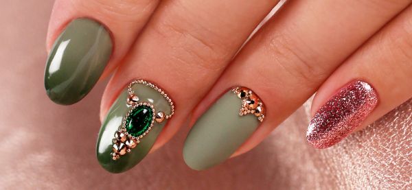 Spring Nail Art - Melbourne Cup Nails - The Nail Chronicle